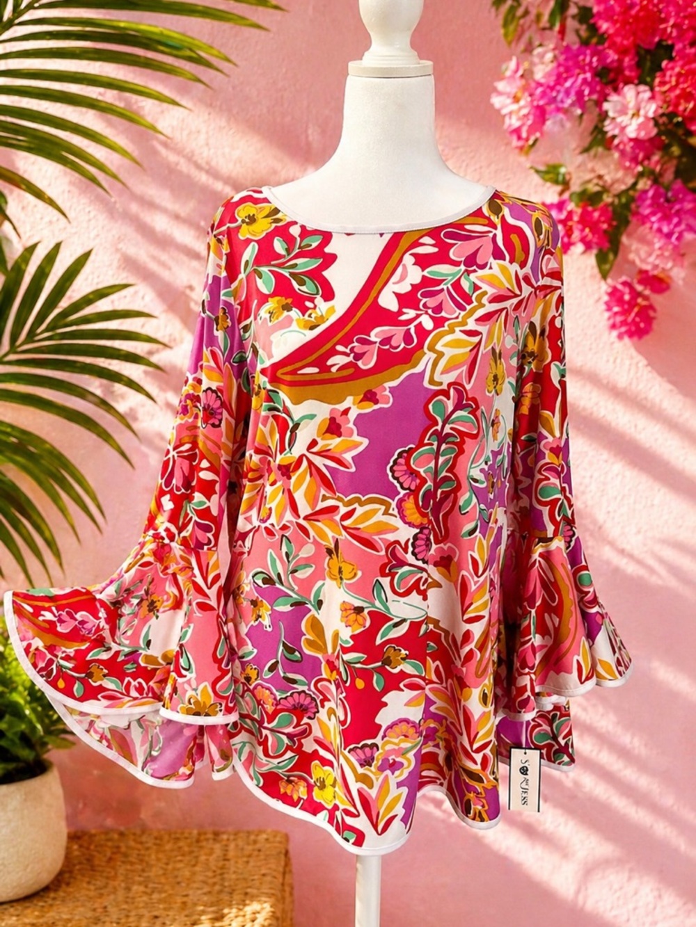Sam & Jess Bold Floral Bell Sleeve Tunic Top NWT - Picture 2 of 6